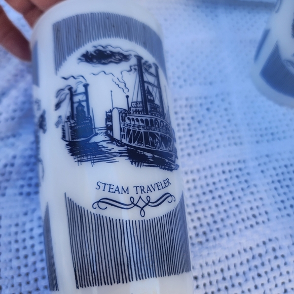 Currier and Ives Transportation milk glass‎ glasses 4 - Picture 5 of 10